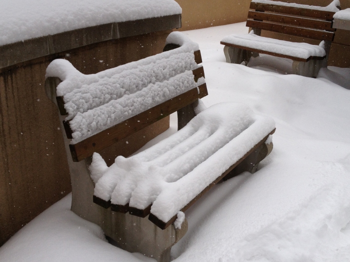 snow benches